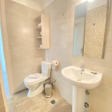 Tins - Hotel 4*