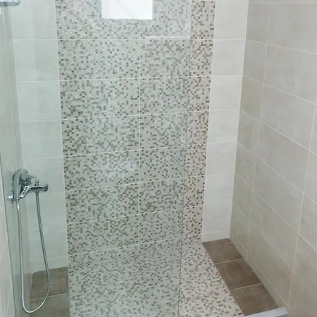 Tins - Hotel 4*